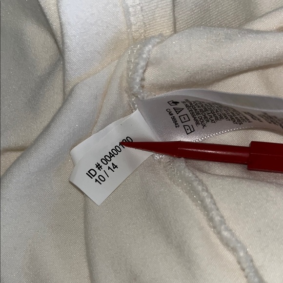 Express White Sleeveless Tank Top with Sweetheart Neckline - Picture 6 of 6